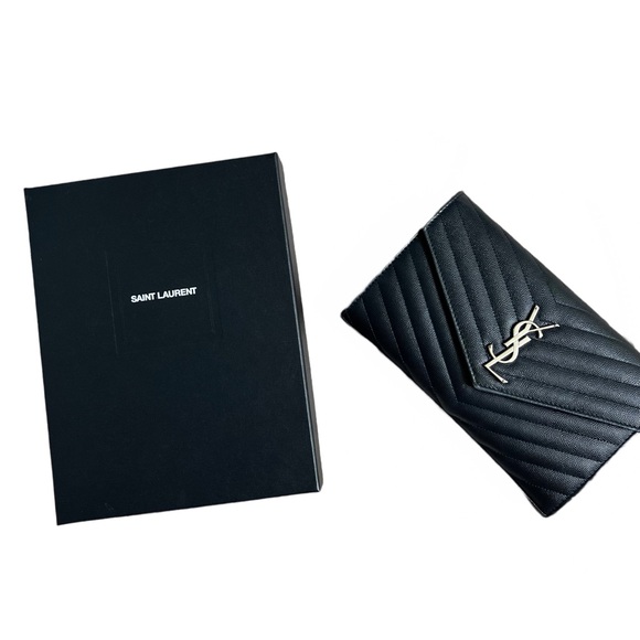 YSL / SAINT LAURENT BLACK CLASSIC CASSANDRE WALLET ON CHAIN IN GRAINED LEATHER - Picture 2 of 16
